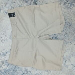 New York & Co Khaki Shorts: The Perfect Addition to Your Summer Wardrobe Sz 18
